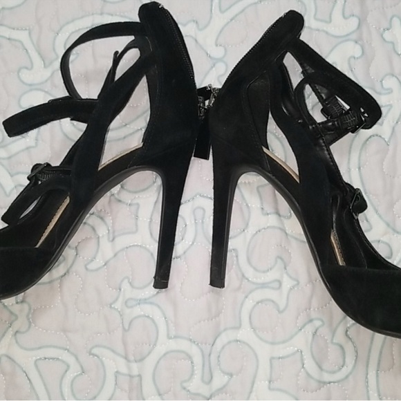 Gianni Bini Black Suede Heels 6 - Picture 5 of 12